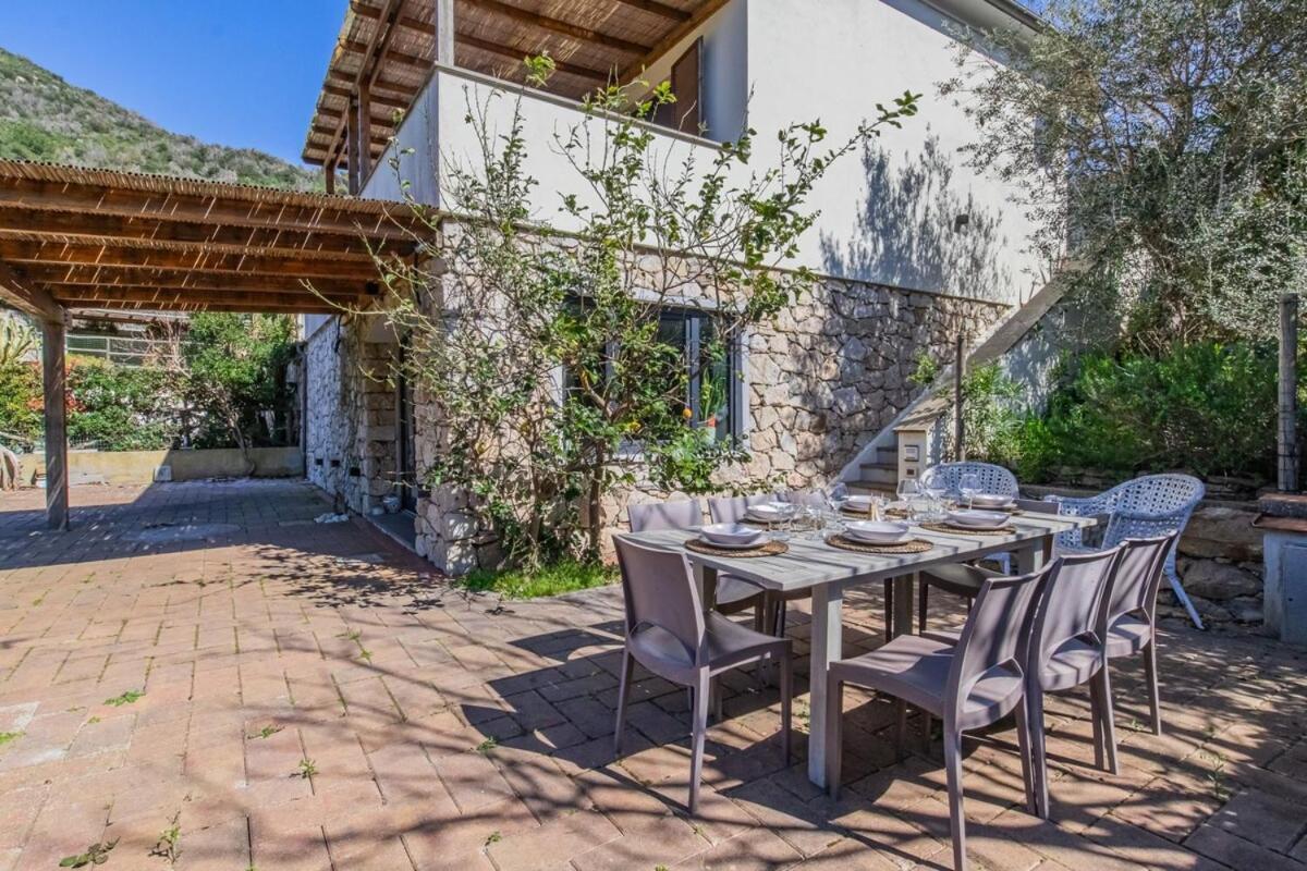 Villa Acquasalata Nisporto Exterior foto